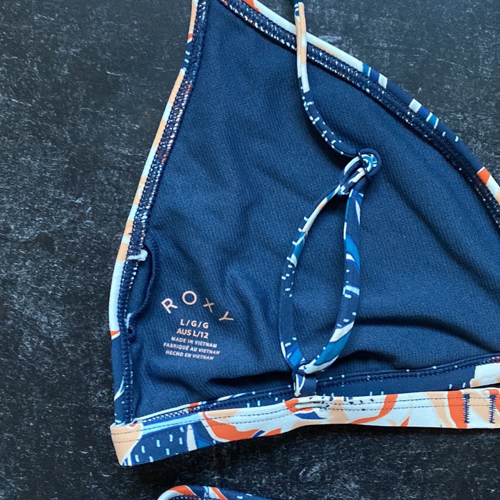 Roxy Bikini Size Large - image 3